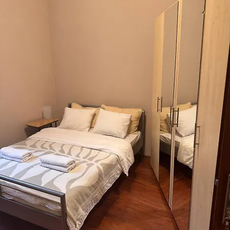 Enios Zwierzyniecka 6 Albergue *