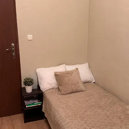 Enios Zwierzyniecka 6 Albergue Cracóvia
