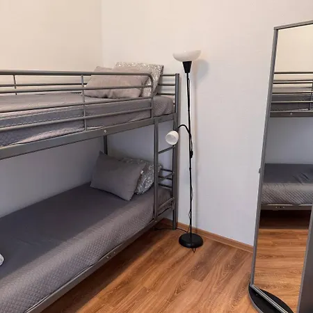 Enios Zwierzyniecka 6 Auberge de jeunesse Cracovie